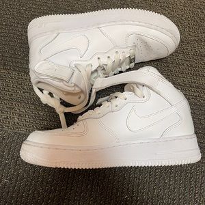 Nike Air force 1 Mid high top shoes white size 6Y / 7.5 Womens